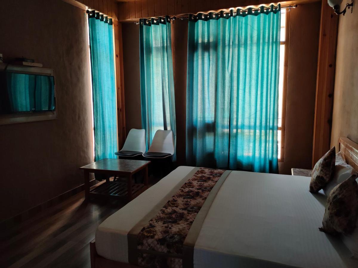 Hotel Cozy Haven Mandi Kültér fotó